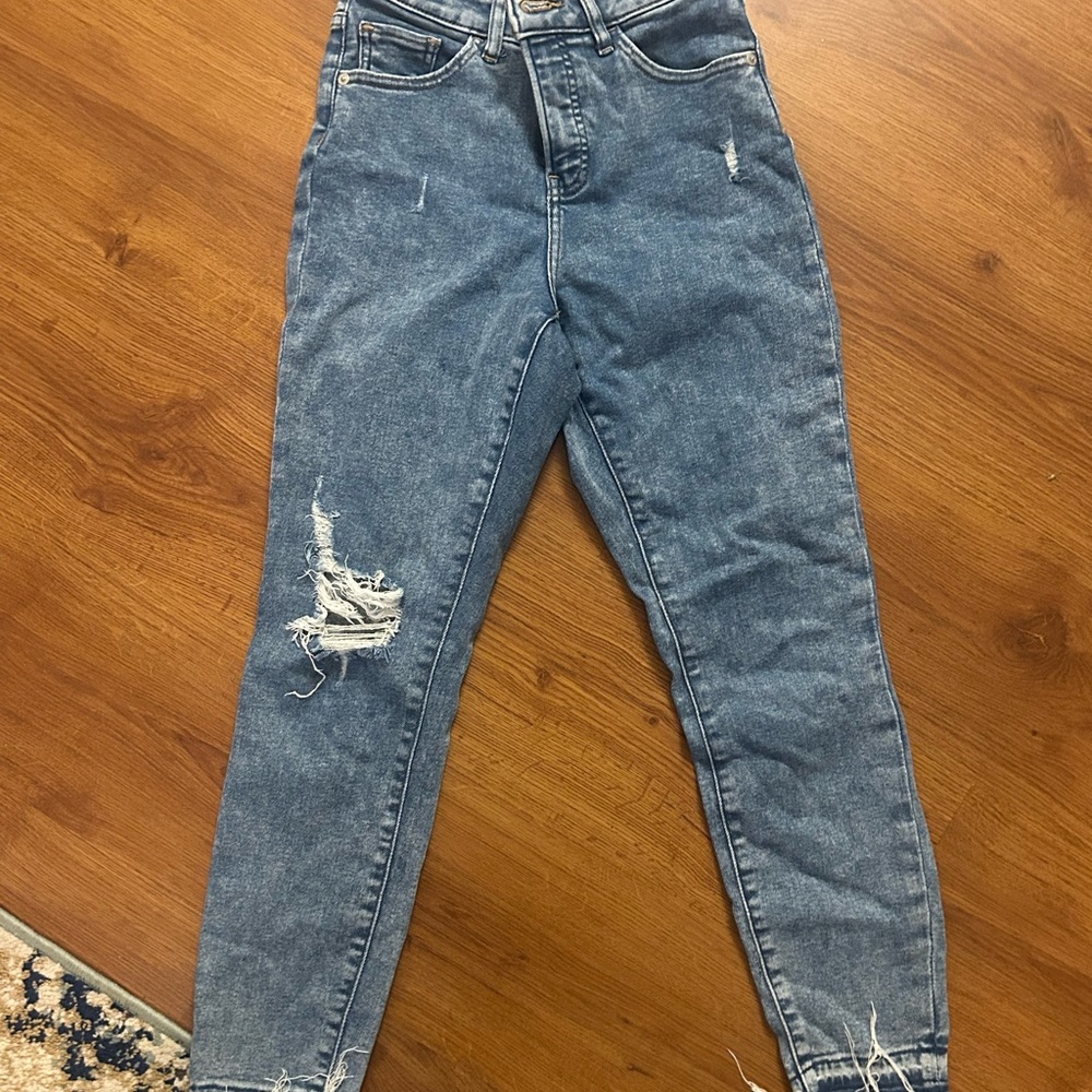 Express Ankle-Cut Distressed Blue Jeans